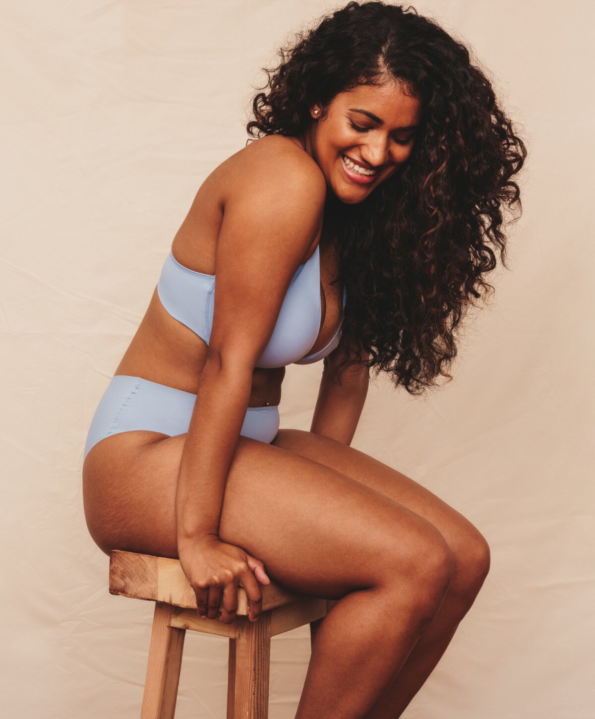 Miami weight management model with black hair